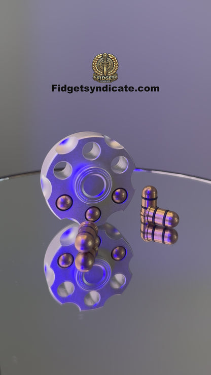 360-degree video demonstrating the spinner's smooth spin and customizable configuration.