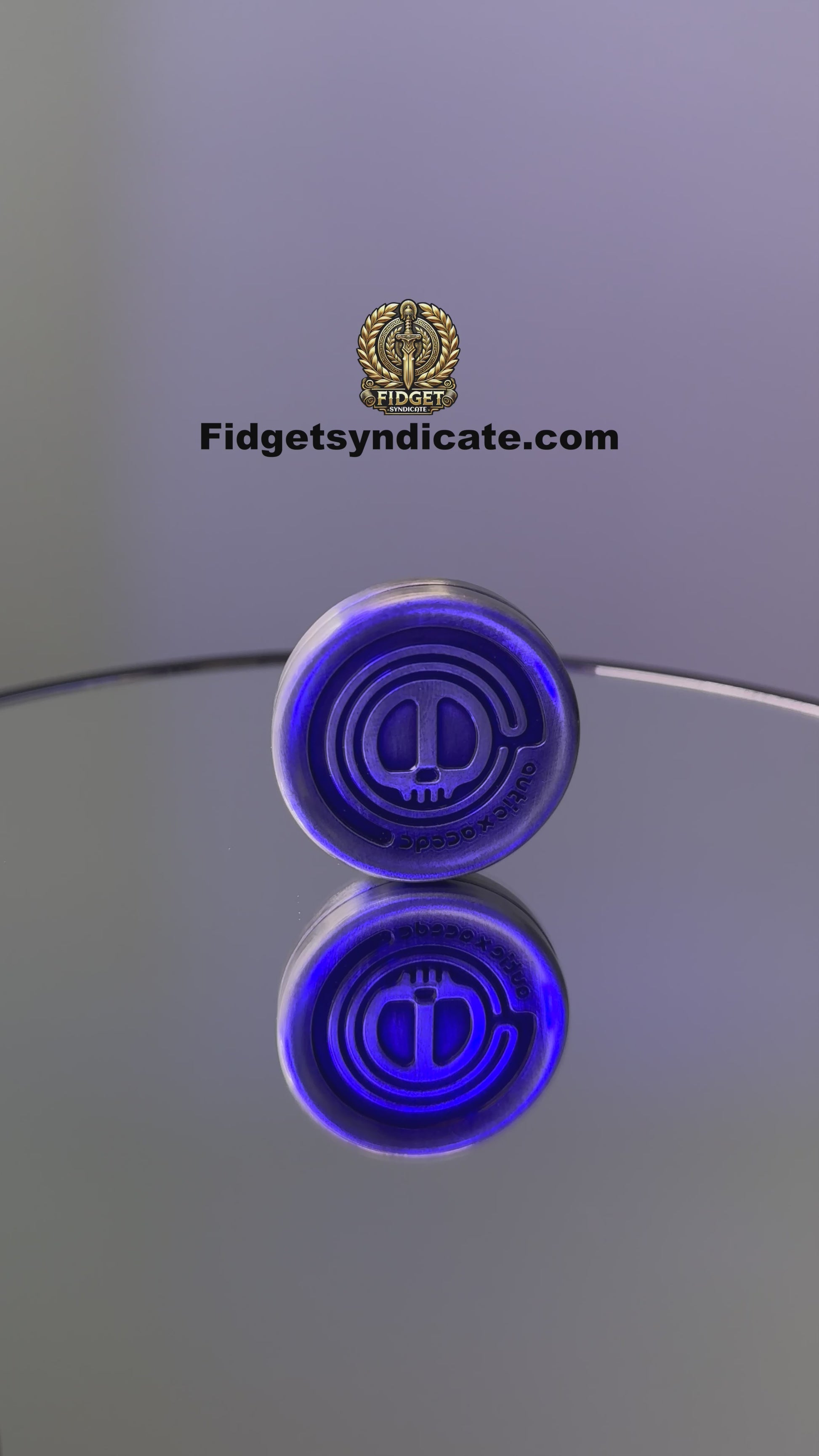 Animated 360-degree view showing the Skull Coin transitioning smoothly between collapsed and expanded modes.
