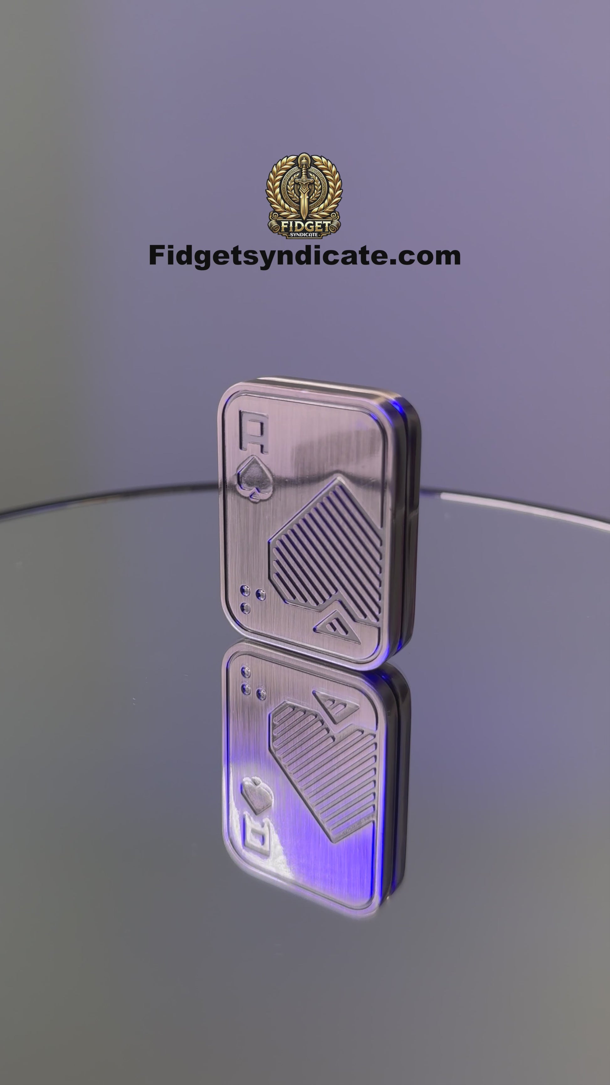 360-degree rotating video of the Ace Poker Card Fidget Toy displaying both motion modes in action.